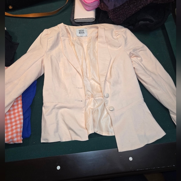 Baby pink blazer from Vero Moda - Picture 1 of 2